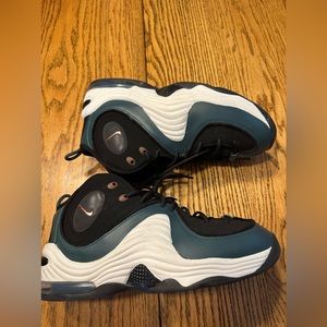 Penny 2. Green Size 11.5